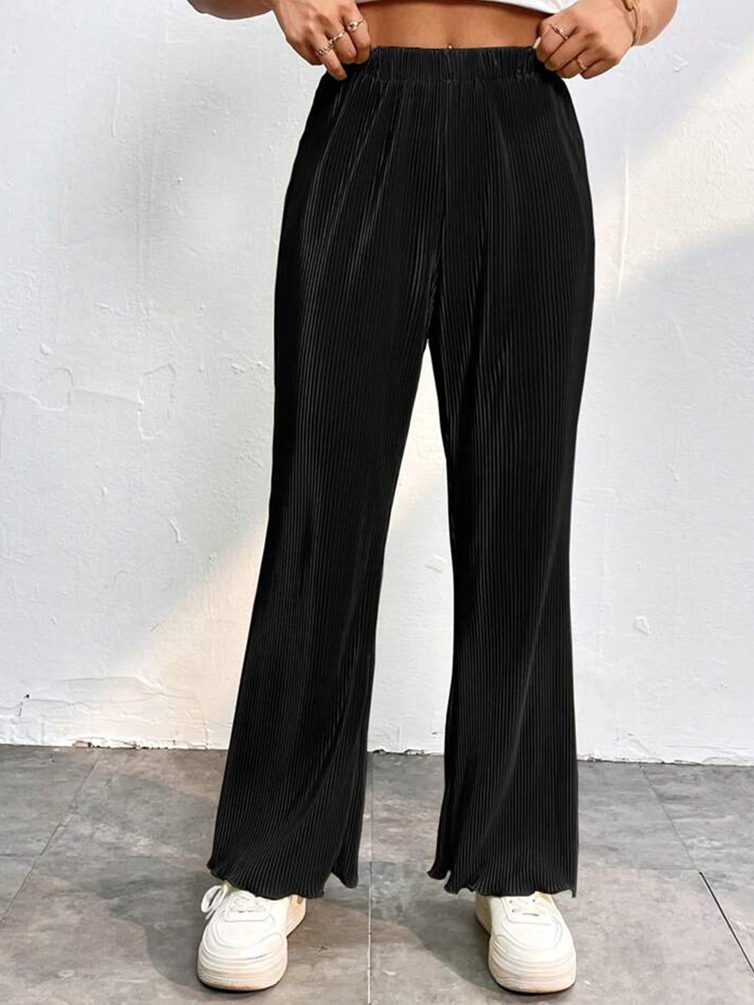 

Molly & Michel Women Striped Mid-Rise Trousers, Black