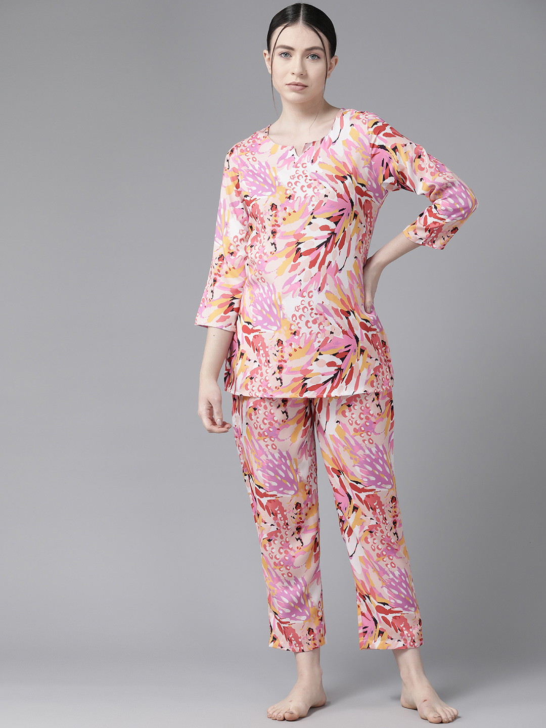 

Prakrti Women Floral Printed Night suit, Pink