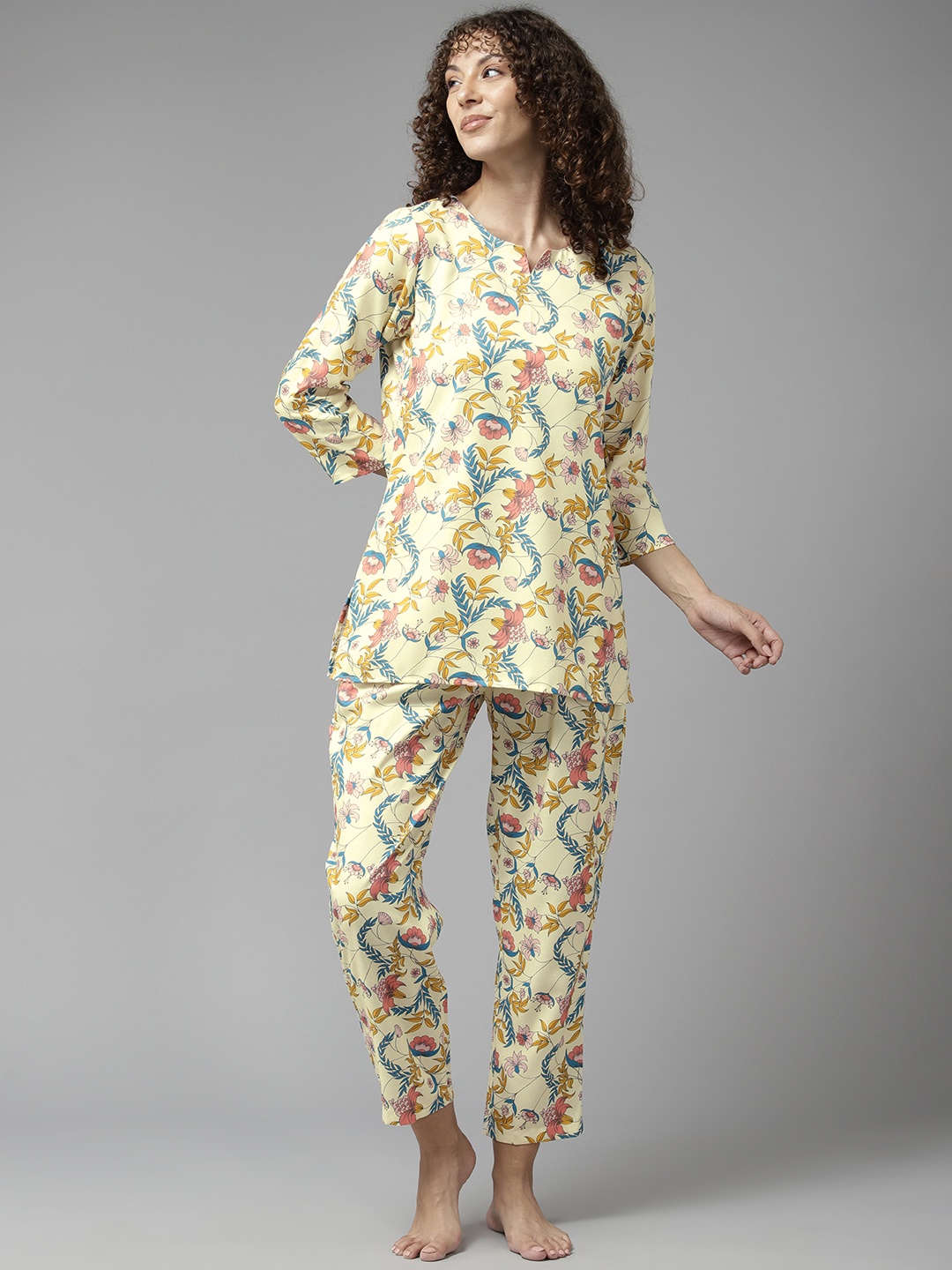 

Prakrti Floral Printed Night Suit, Yellow