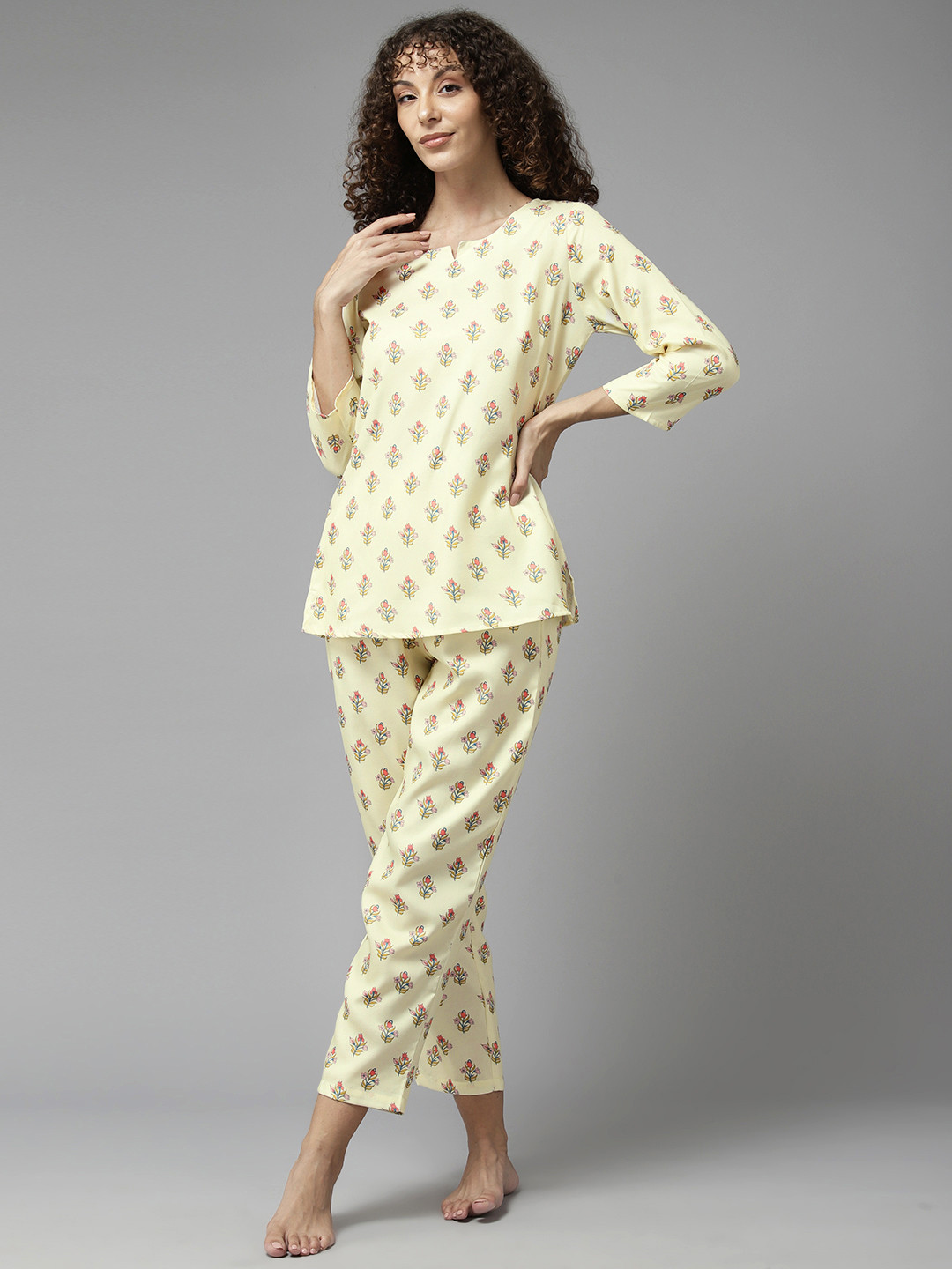 

Prakrti Floral Printed Night Suit, Yellow