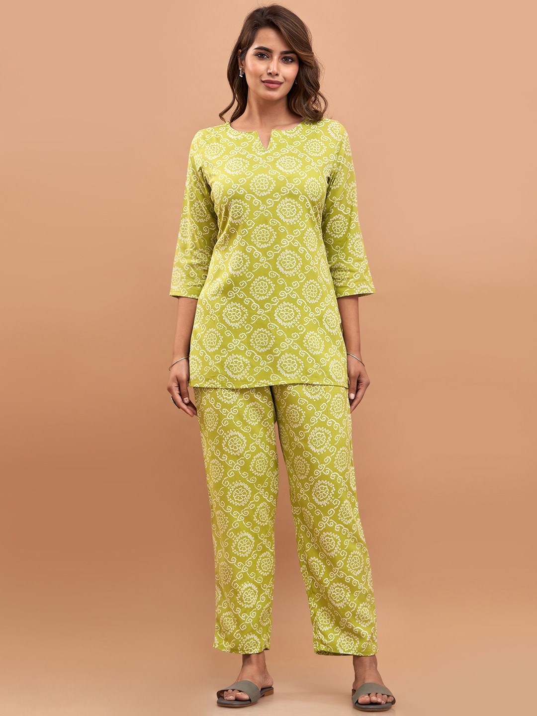 

Shedika Ethnic Motifs Printed Round Neck With A Notch Top & Pyjama, Green