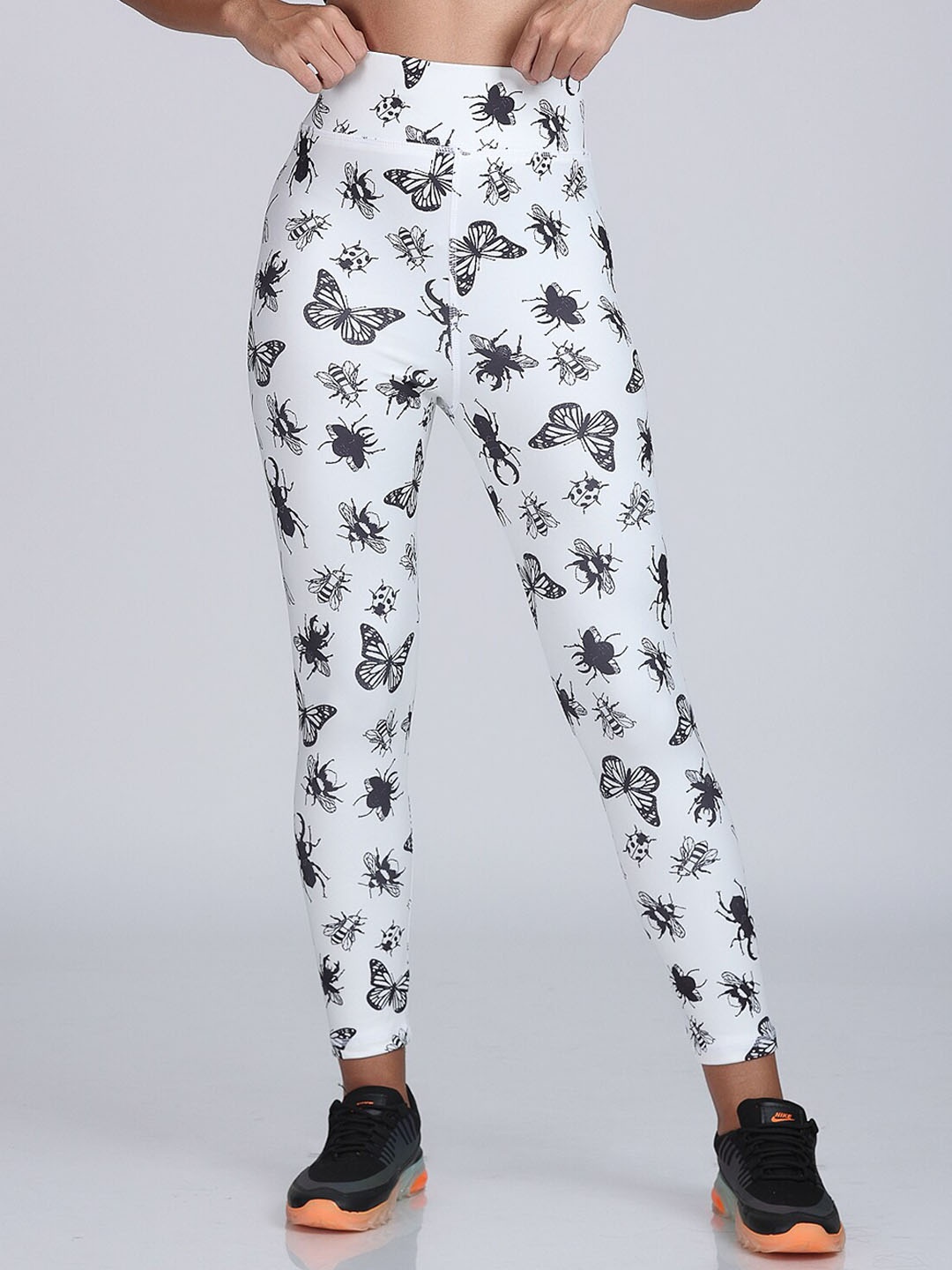 

Apraa & Parma Women Printed Dry-Fit High-Rise Cropped Yoga Tights, White