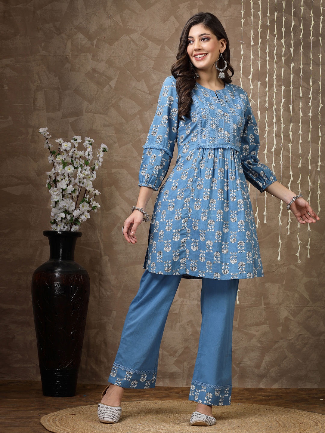 

Nayam By Lakshita Women Floral Printed Regular Pure Cotton Kurta with Palazzos, Blue
