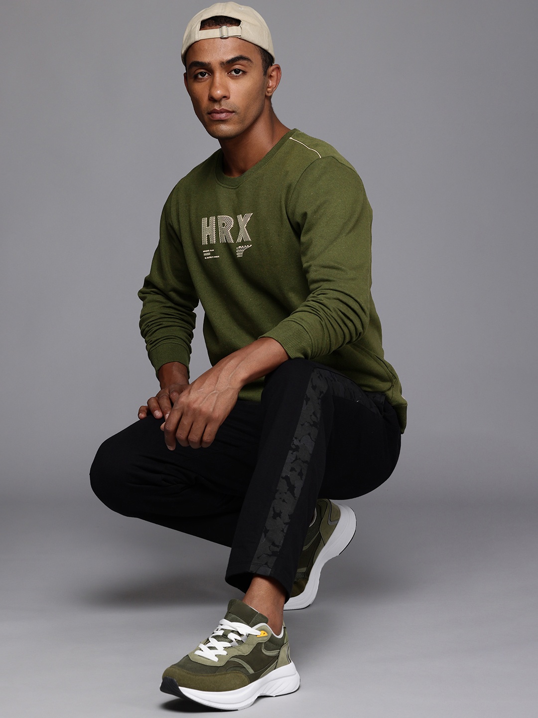 

HRX by Hrithik Roshan Men Typography Printed Sweatshirt, Green