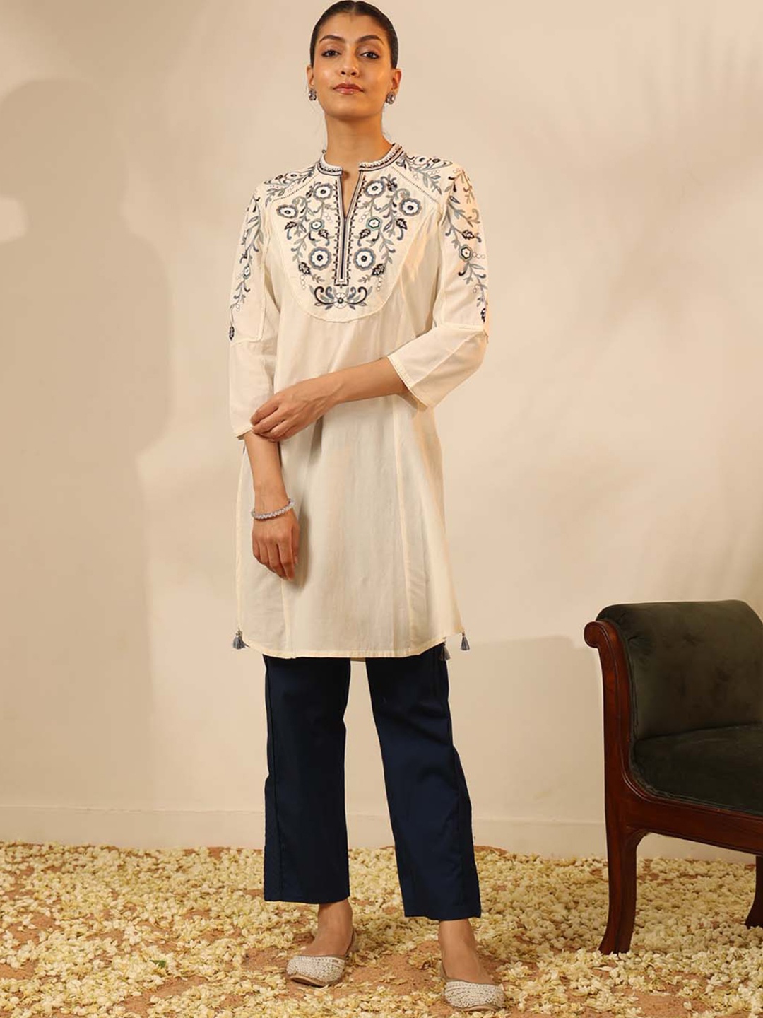 Lakshita Floral Embroidered Band Collar Panelled Kurta, Off white