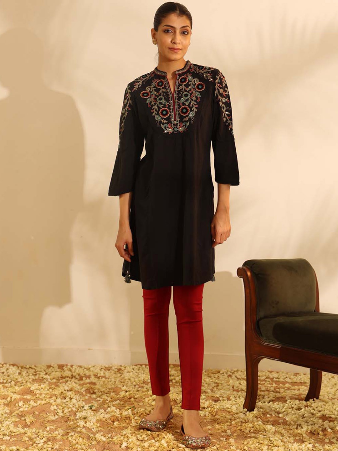 

Lakshita Floral Yoke Design Flared Sleeves Thread Work Floral Kurta, Black