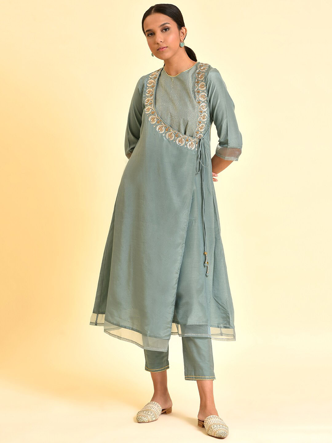 

WISHFUL Floral Yoke Design Angrakha Beads & Stones Kurta With Trousers, Green