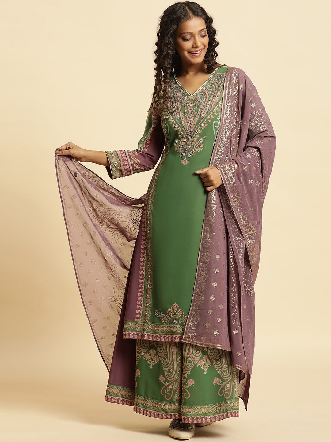 

WISHFUL Ethnic Motifs Embroidered Sequinned Kurta With Palazzos & Dupatta, Green