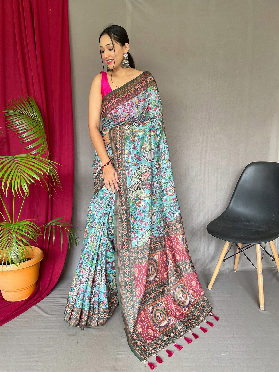 

Munir Floral Printed Pure Cotton Saree, Blue