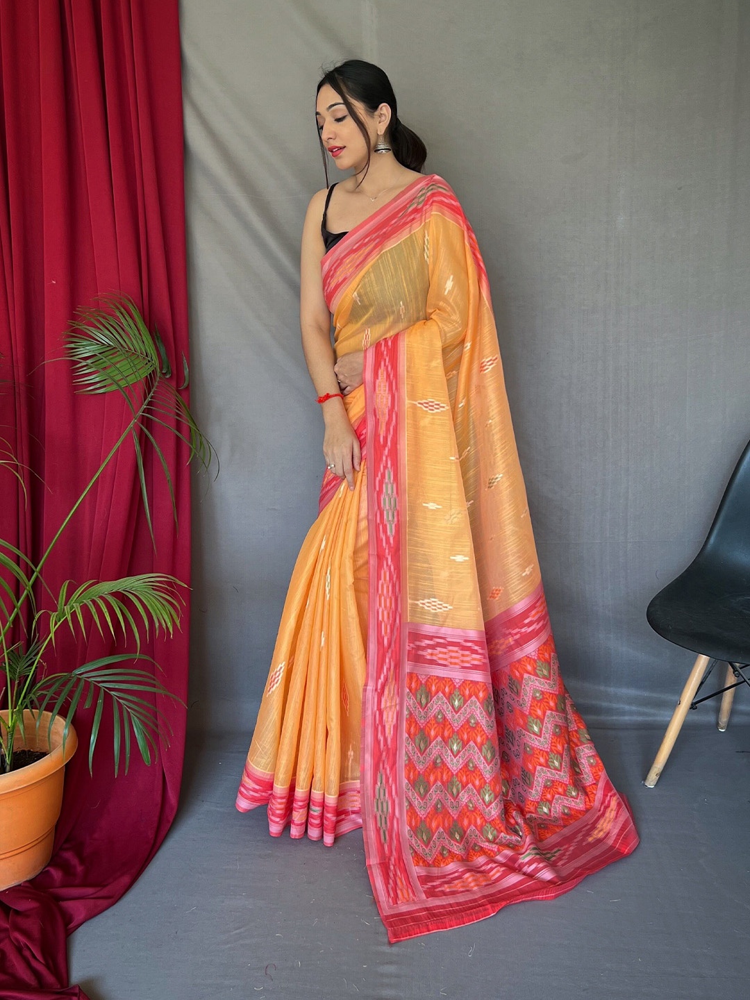

Munir Ethnic Motifs Woven Design Pure Linen Ikat Saree, Orange