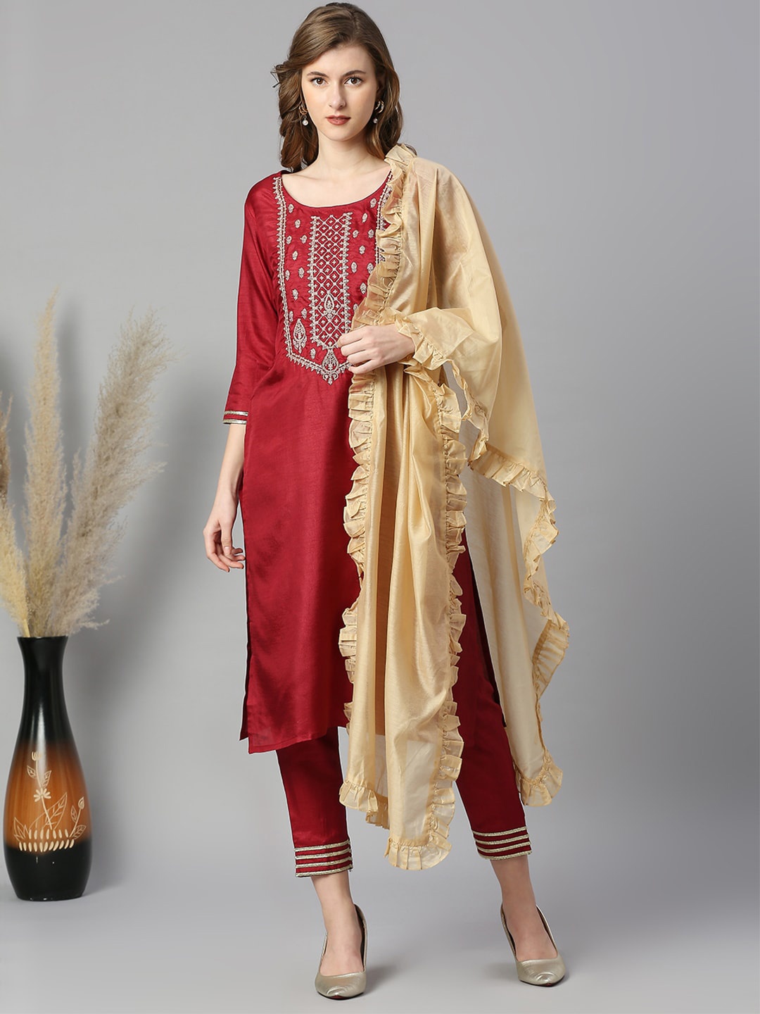 

BLACK SCISSOR Ethnic Motifs Embroidered Kurta with Trousers & Dupatta, Red