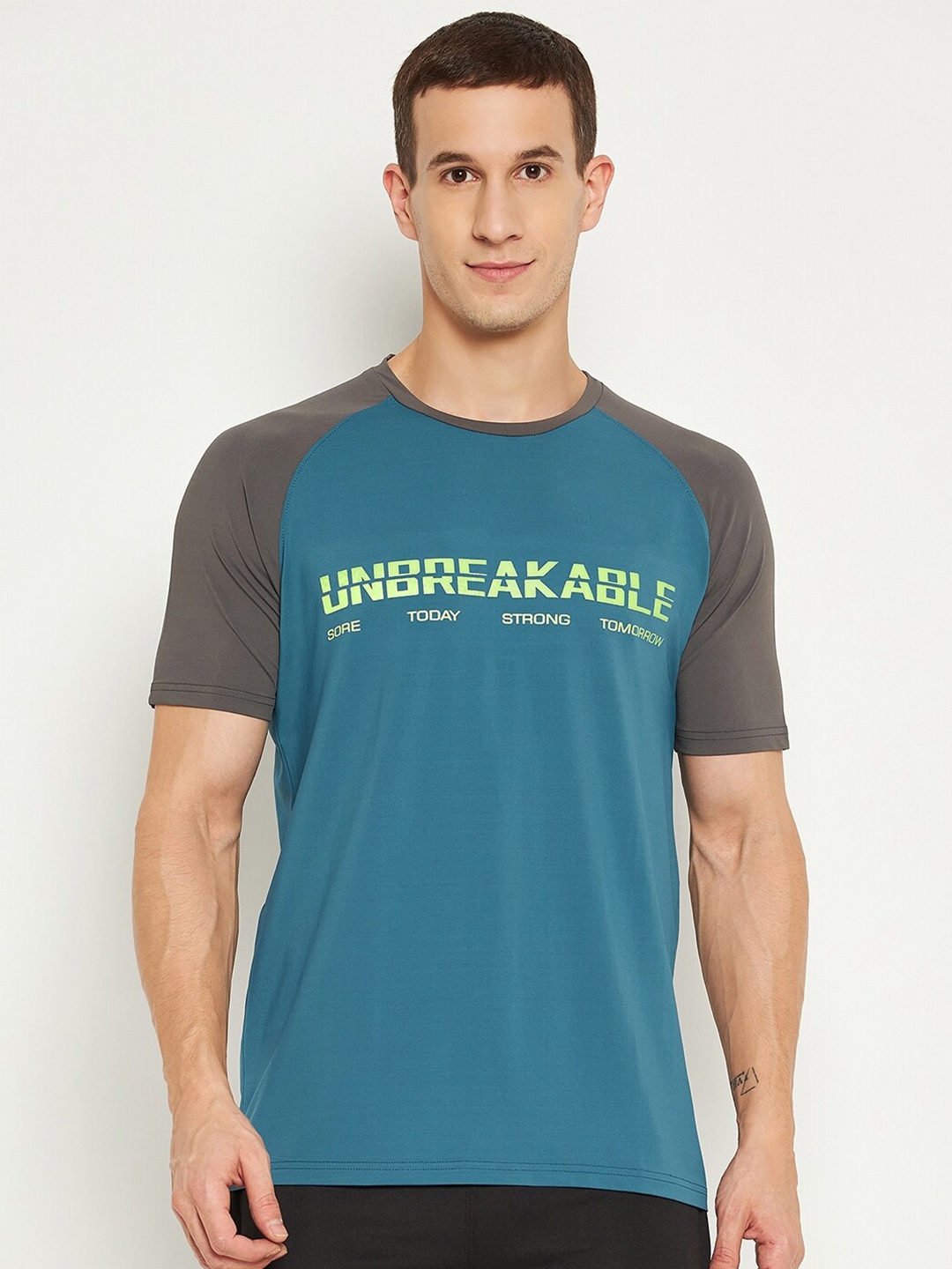 

PERFKT-U Typography Printed Antimicrobial Sports T-shirt, Teal