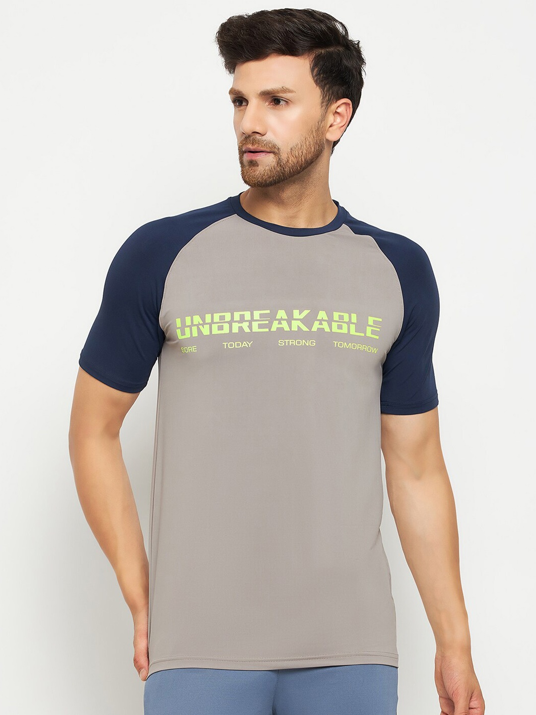 

PERFKT-U Typography Printed Antimicrobial Sports T-shirt, Grey
