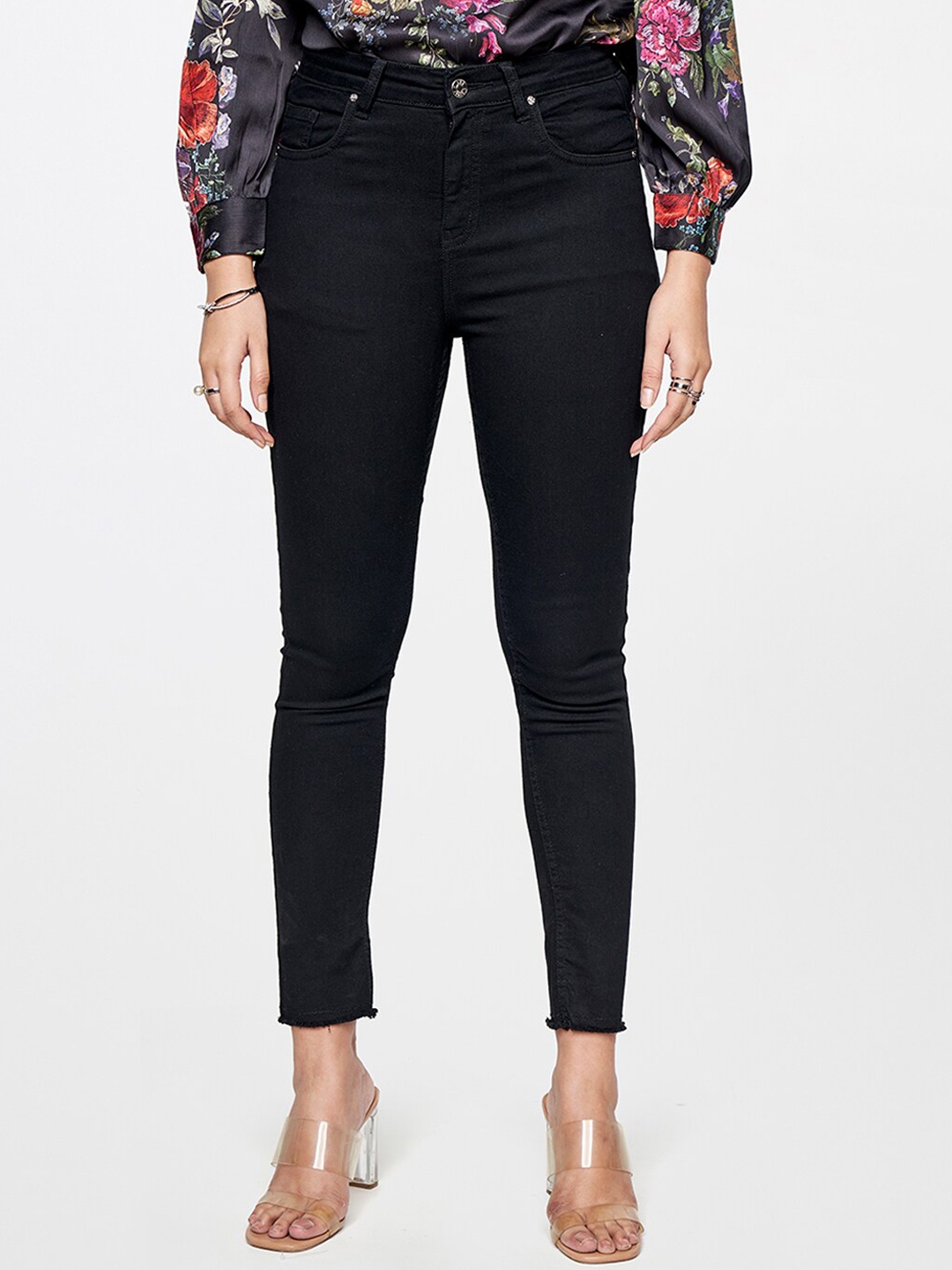 

AND Women Skinny Fit Mid-Rise Stretchable Cropped Jeans, Black