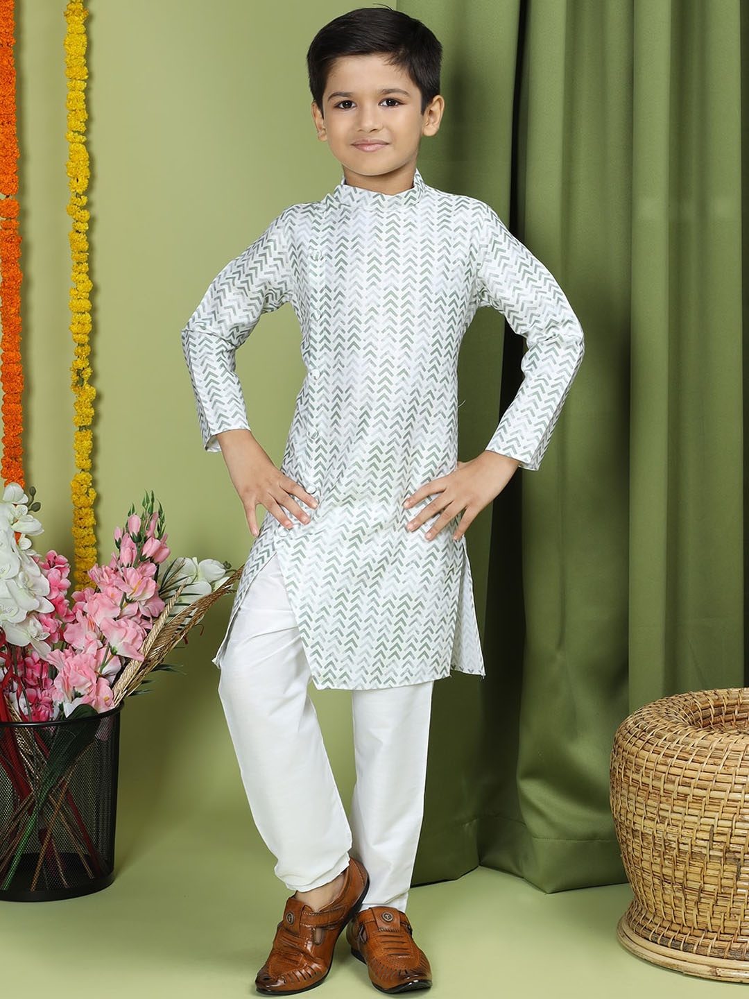 

TABARD Boys Geometric Printed Pure Cotton Kurta with Pyjamas, Green