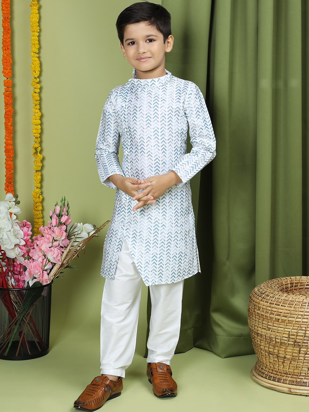 

TABARD Boys Geometric Printed Mandarin Collar Long Sleeves Pure Cotton Kurta with Churidar, Blue