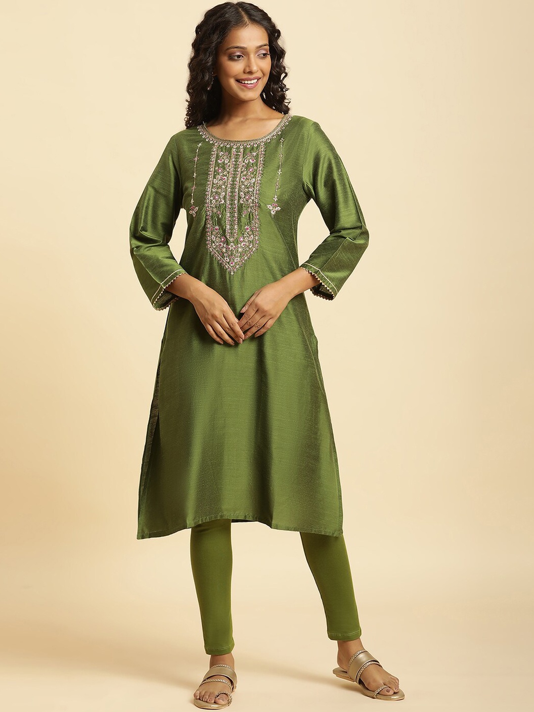 

W Floral Yoke Design Sequinned A-Line Kurta, Green