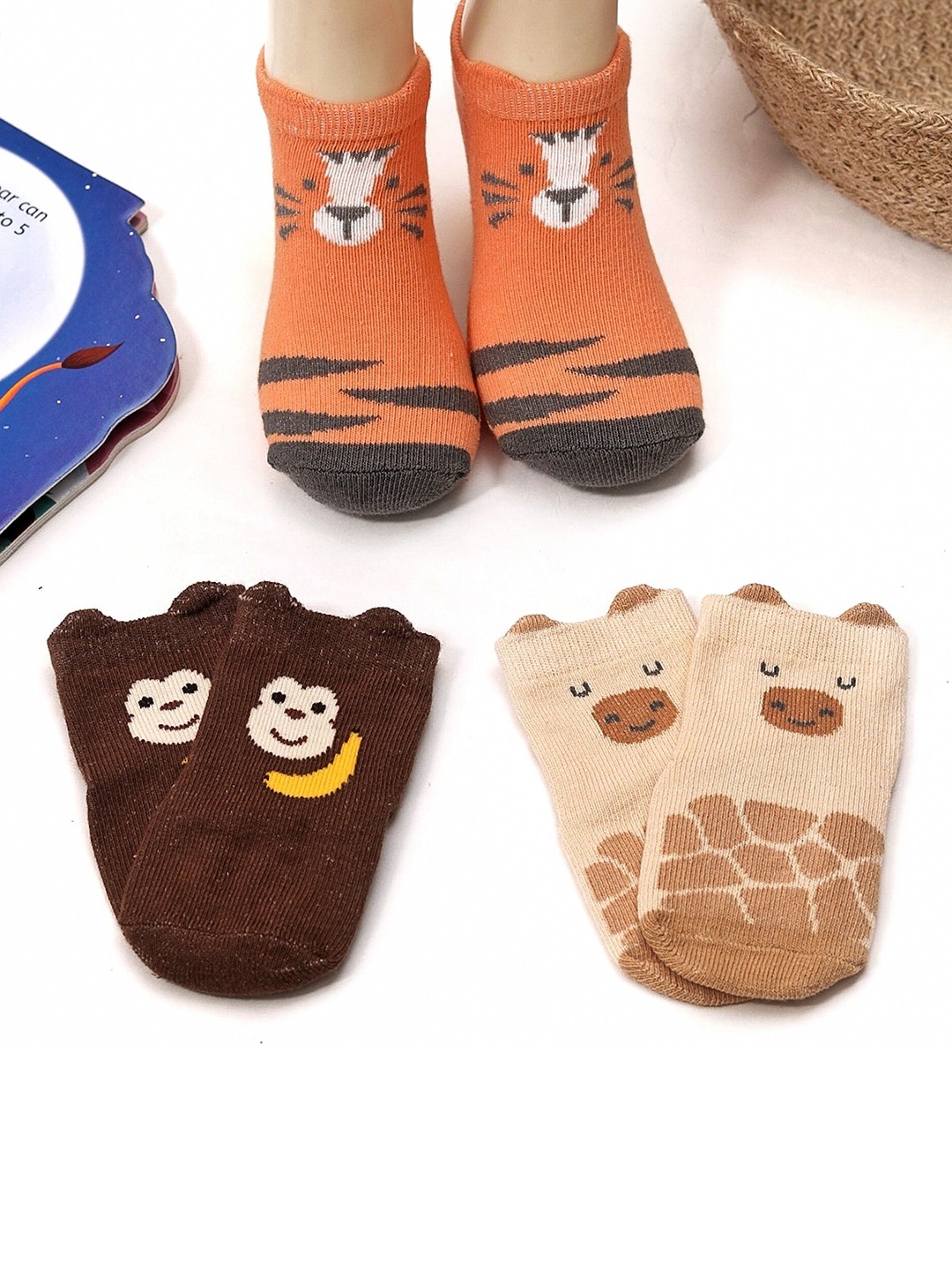 

Yellow Bee Infants Boys Pack Of 3 Patterned Anti Skid Cotton Ankle length Socks, Orange