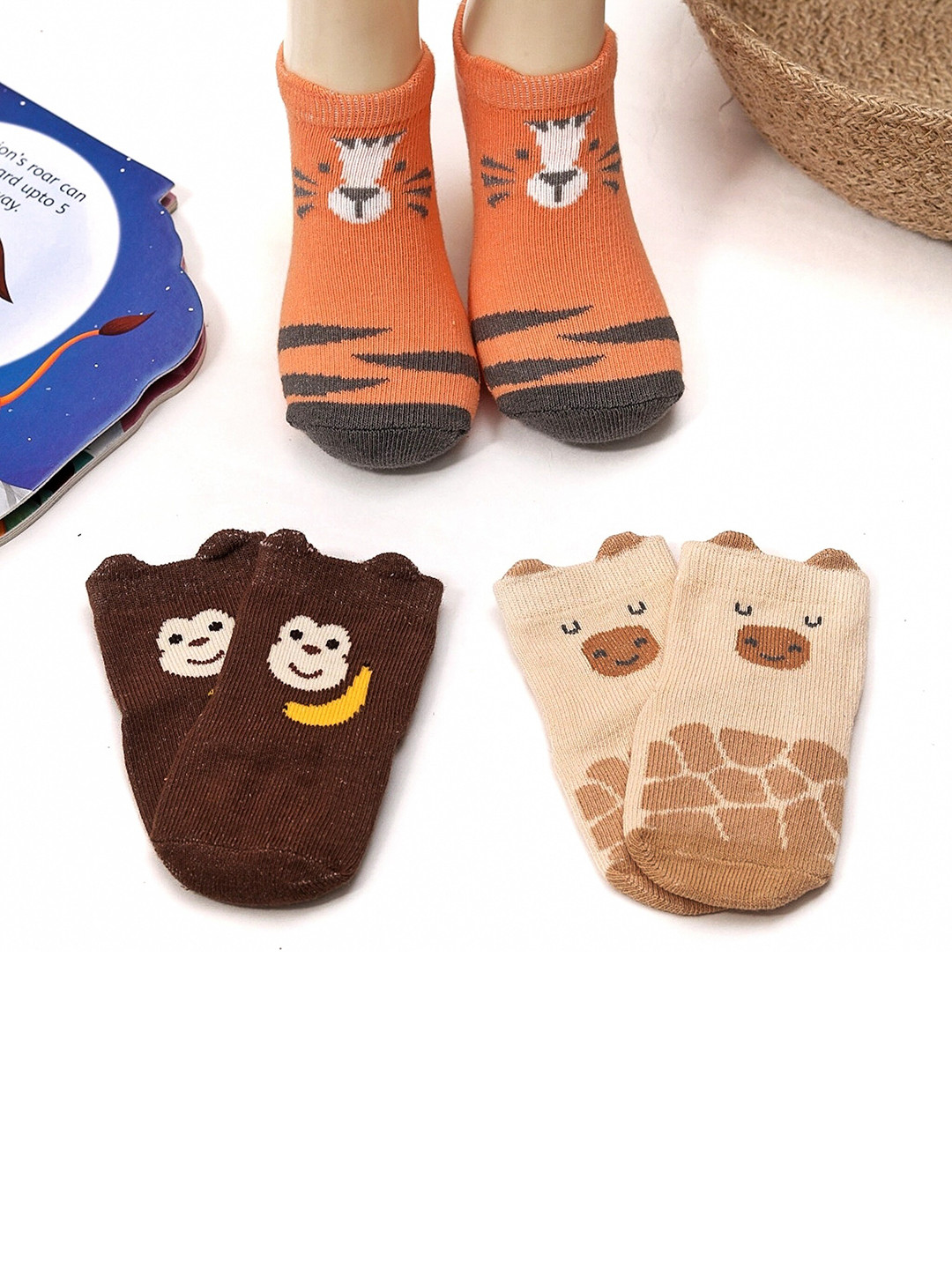 

Yellow Bee Boys Pack Of 3 Patterned Anti-Skid Ankle Length Socks, Orange