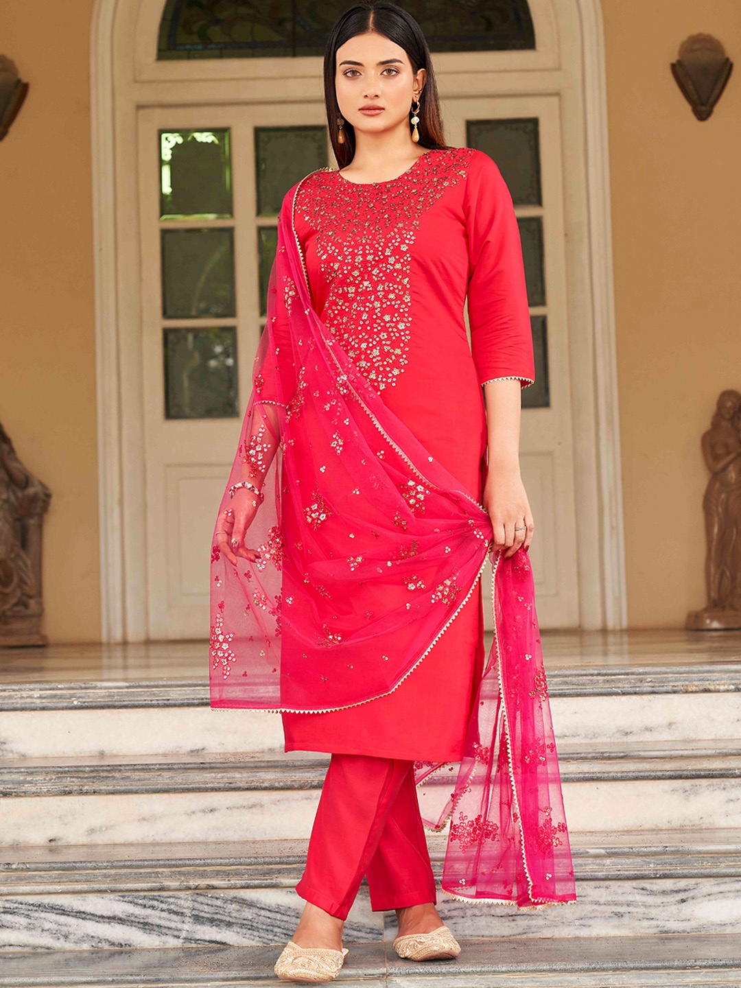 

Tikhi Imli Ethnic Motifs Embroidered Sequinned Kurta With Trousers & Dupatta, Pink