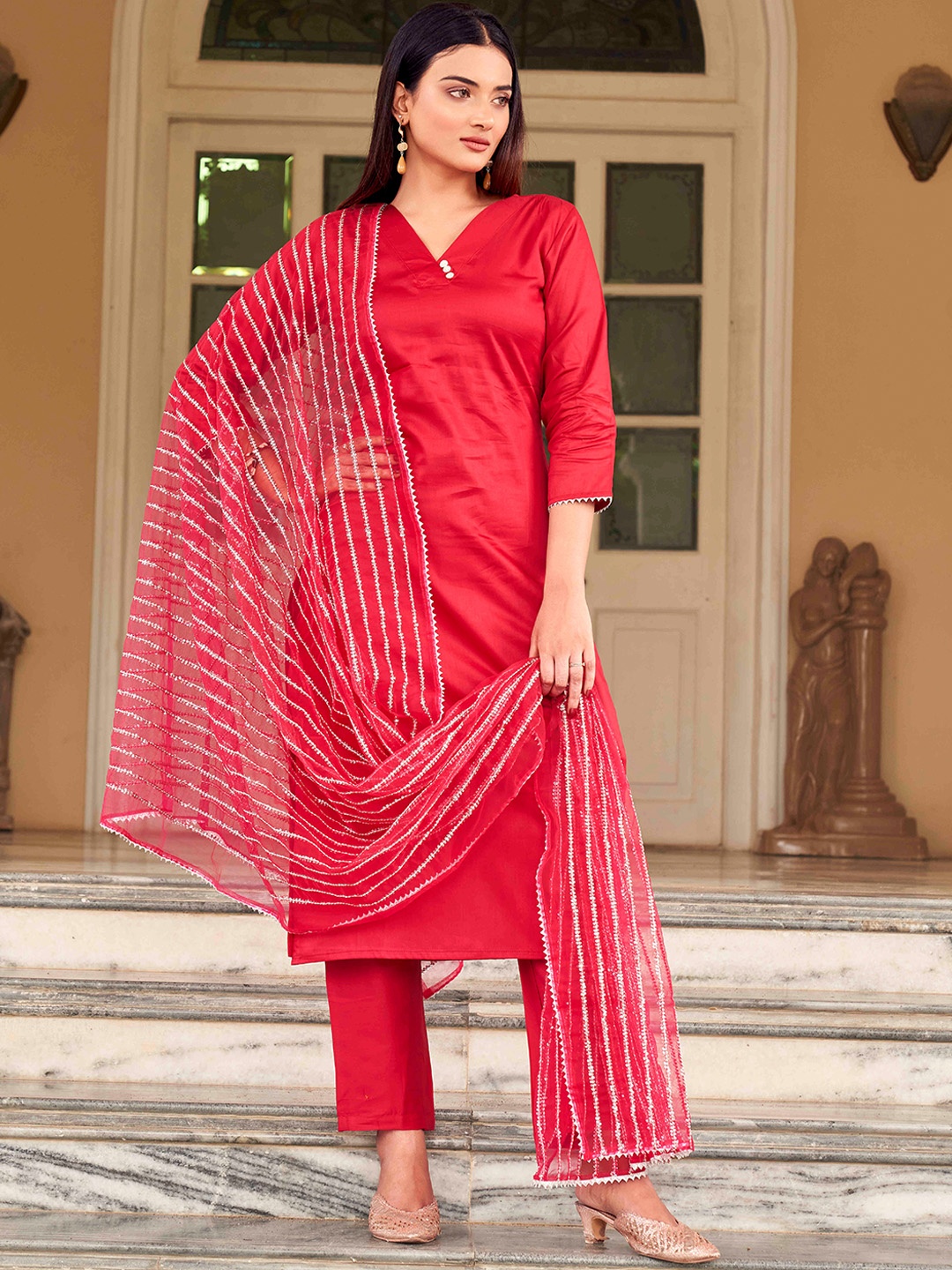 

Tikhi Imli Gotta Patti Pure Cotton Kurta With Trousers & Dupatta, Pink