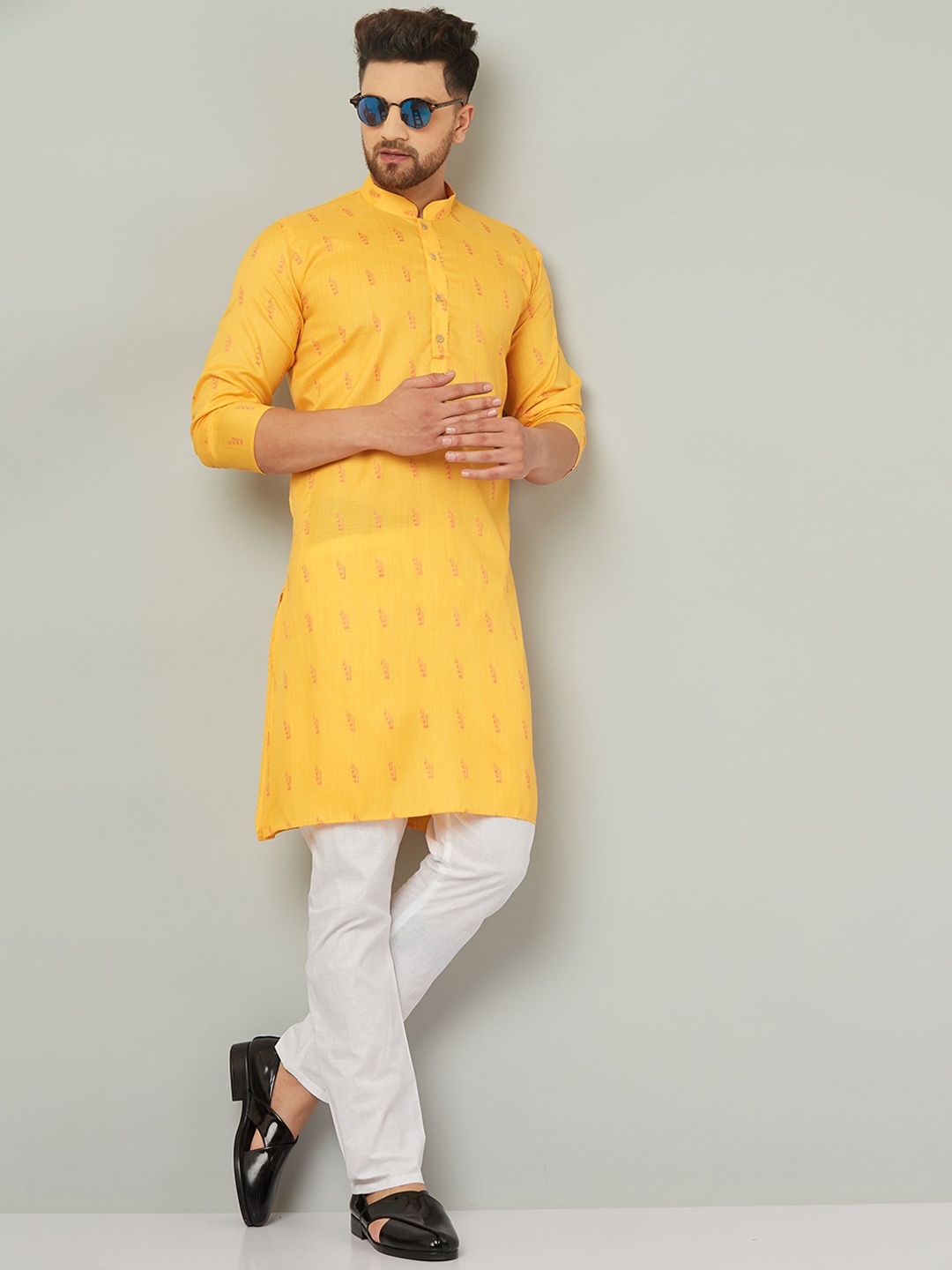 

Armaan Ethnic Ethnic Motifs Woven Design Mandarin Collar Straight Kurta, Yellow