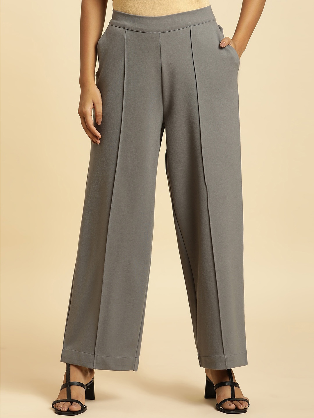 

W Women Plain Slim Fit Cropped Parallel Trousers, Grey