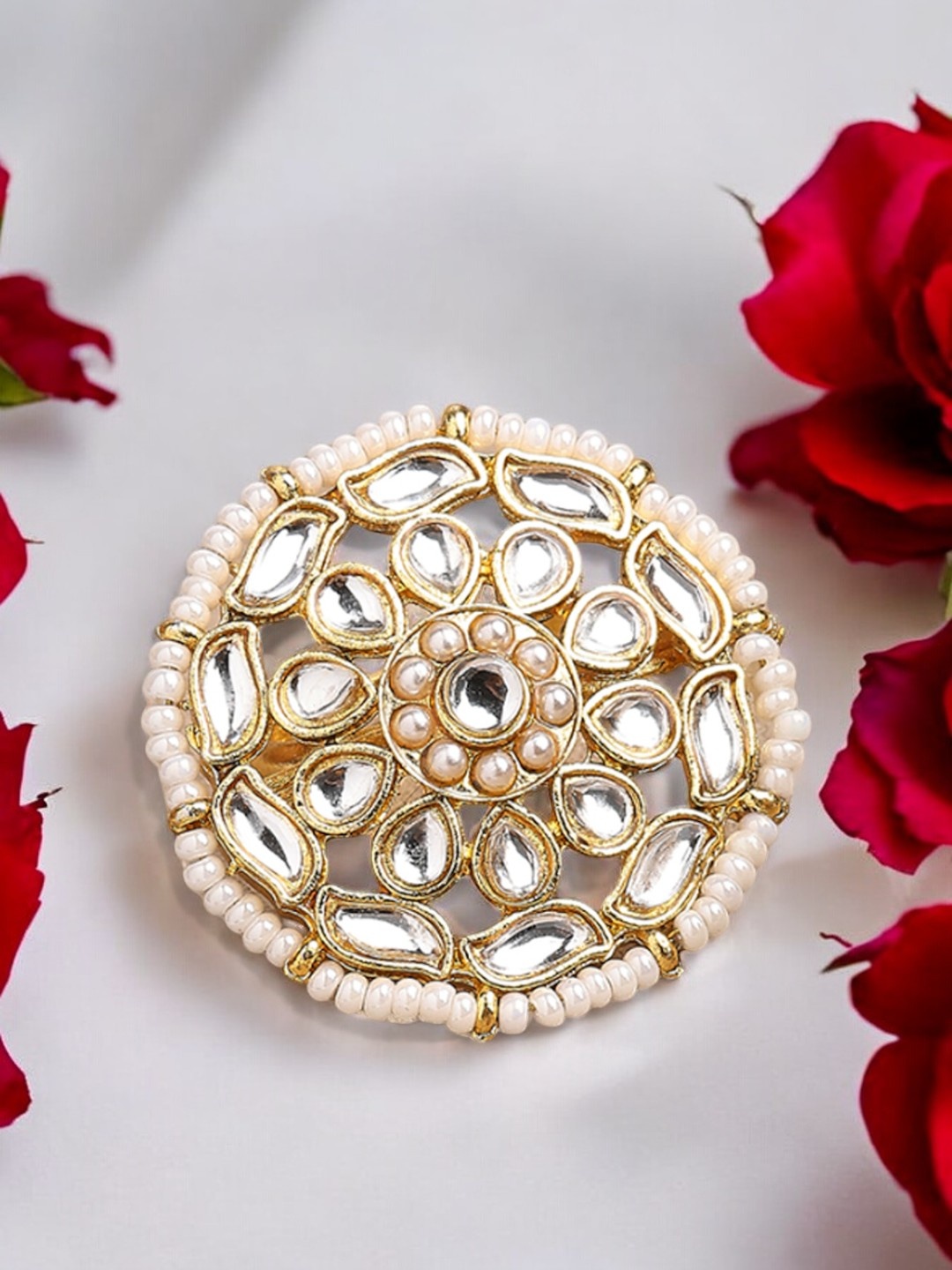 

OOMPH Gold-Plated Kundan-Studded Adjustable Finger Ring