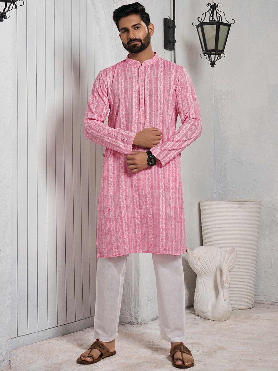 

Inddus Striped Mandarin Collar Cotton Straight Kurta, Pink