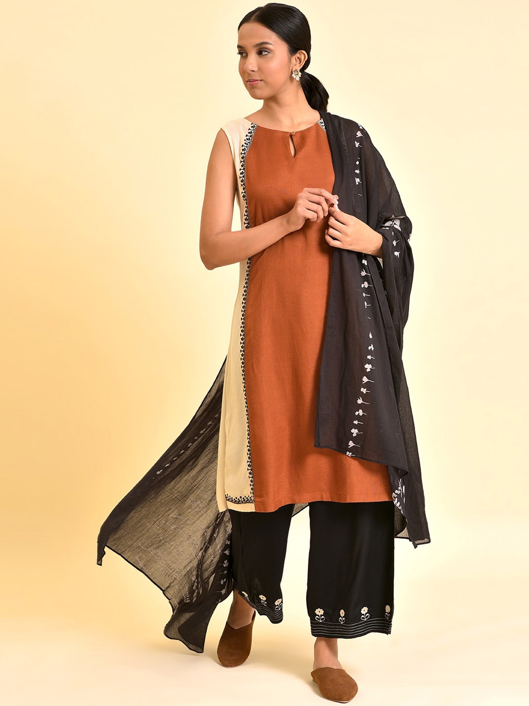 

W Colourblocked Thread Work Keyhole Neck A-line Kurta With Trousers & Dupatta, Brown