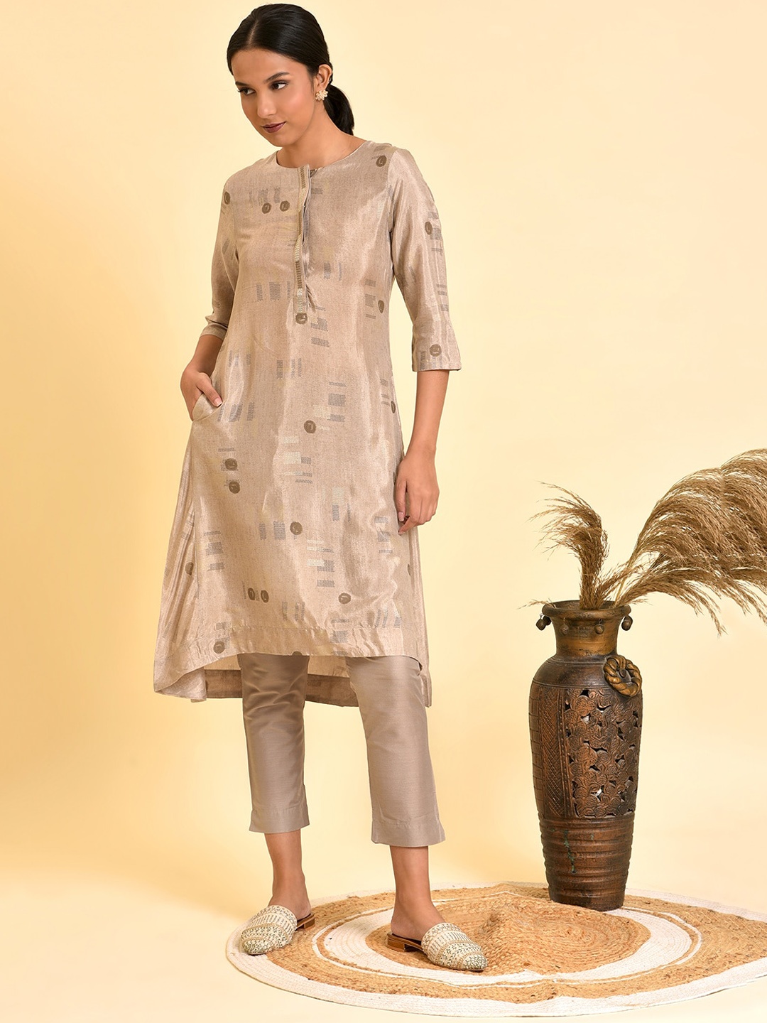 

W Geometric Printed Thread Work Kurta With Trousers, Grey