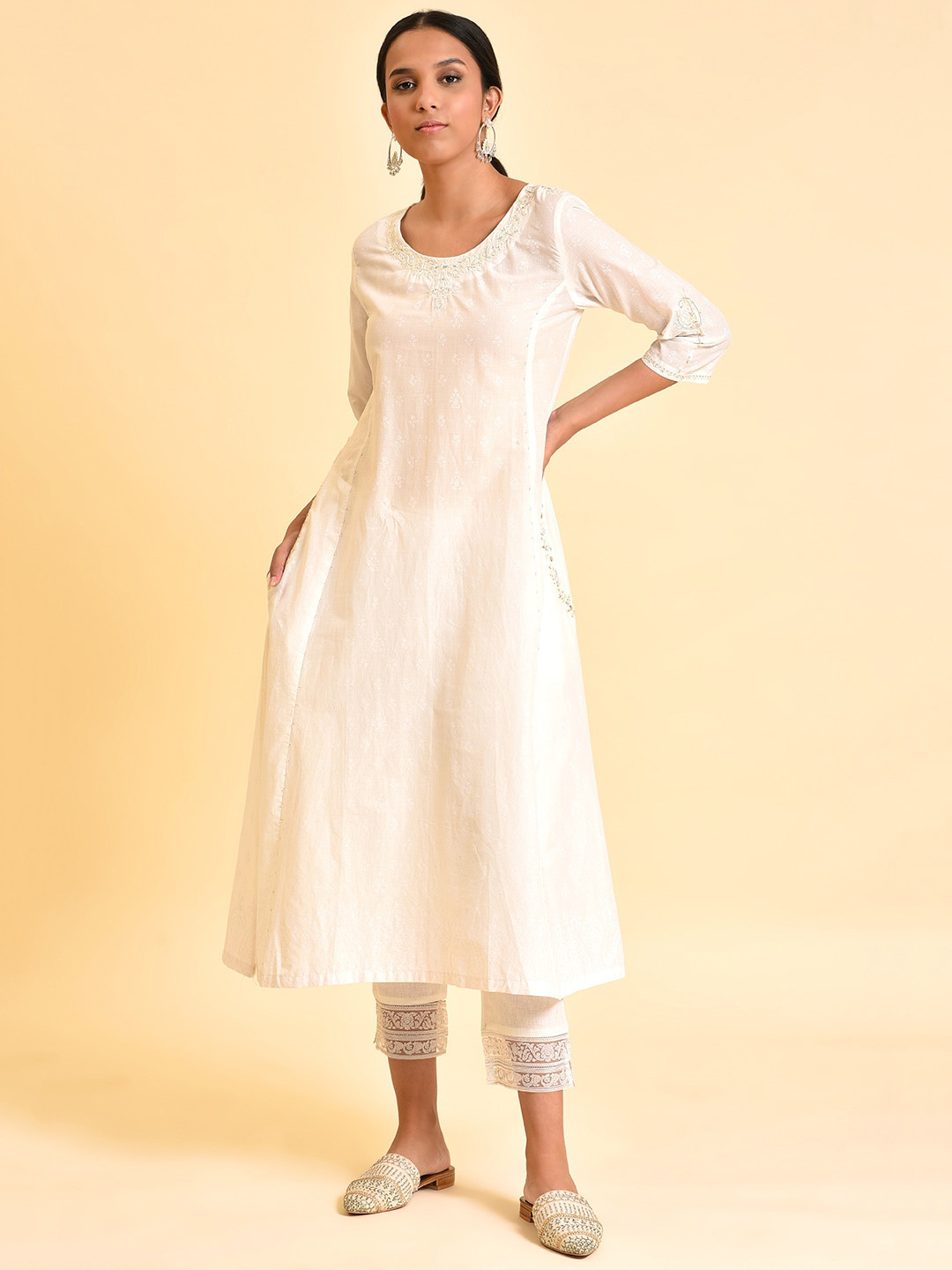 

W Floral Printed Regular Thread Work Pure Cotton Kurta With Trousers, White