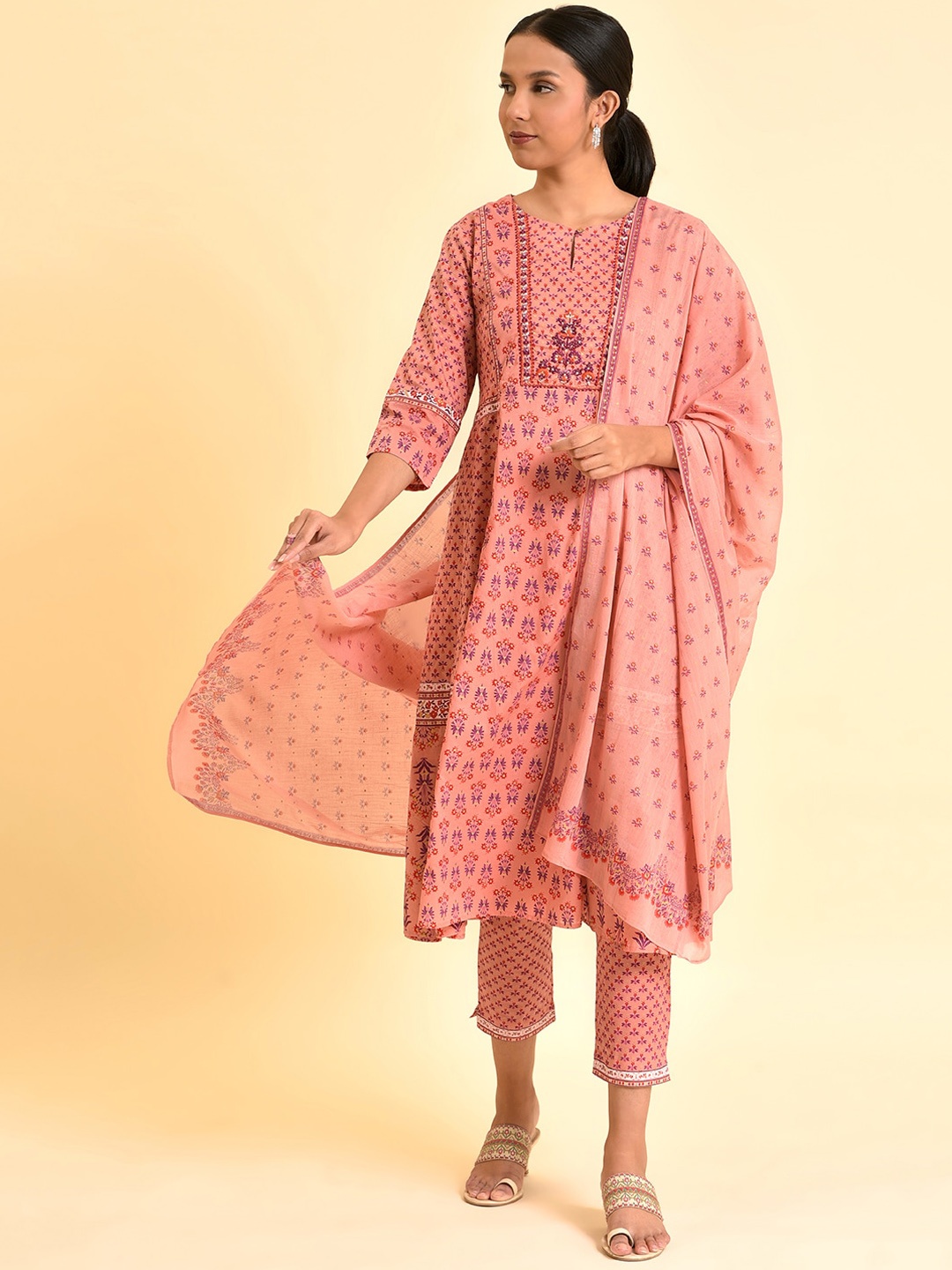 

W Floral Printed Regular Pure Cotton Kurta With Trousers & Dupatta, Pink