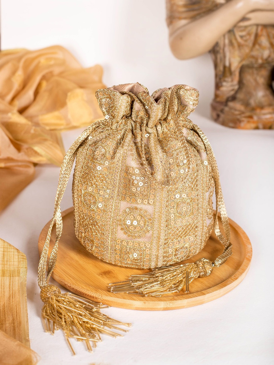 

AMYRA Sequinned Potli bag, Gold