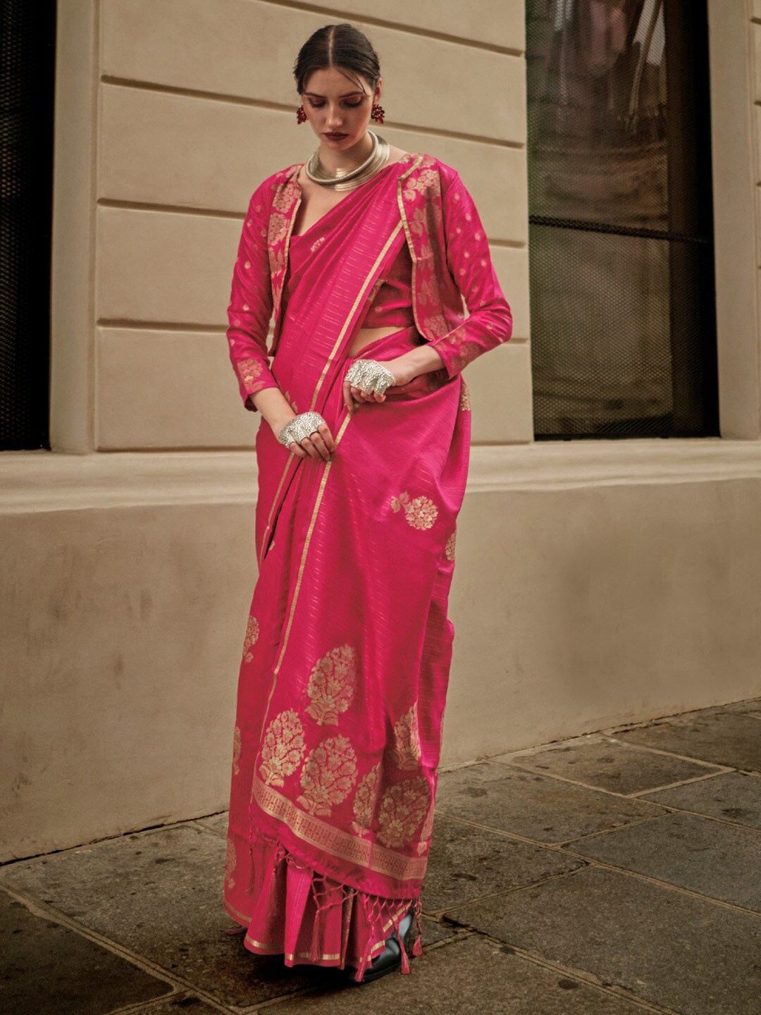 

Mitera Pink & Gold-Toned Woven Design Zari Satin Saree