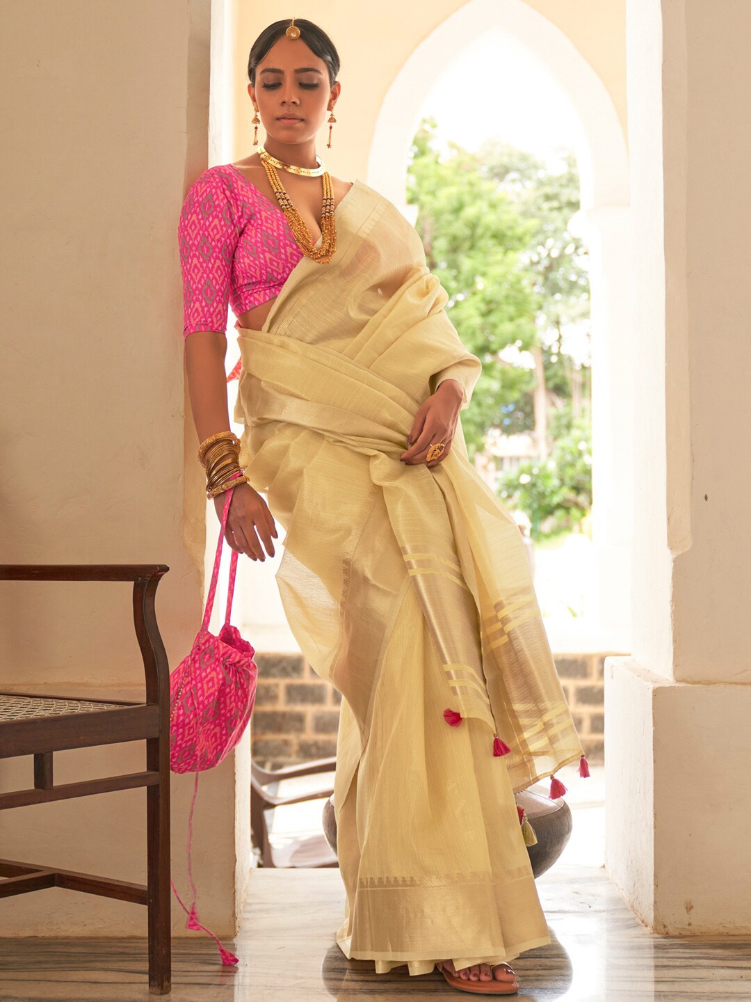 

Mitera Zari Tissue Banarasi Saree, Yellow
