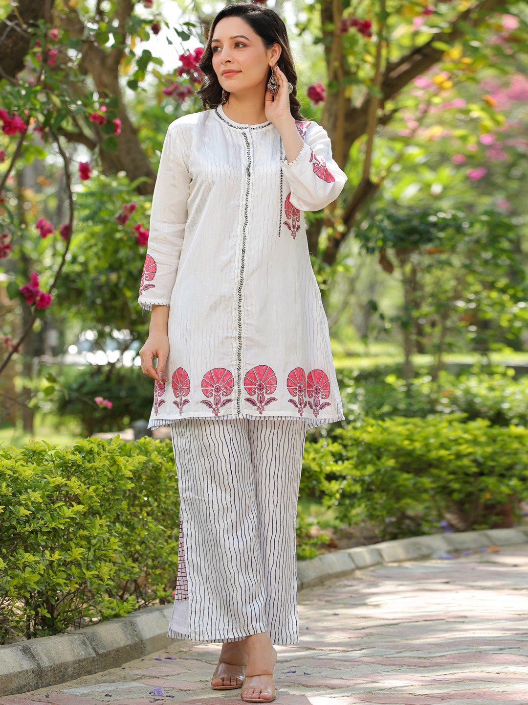 

Rangeelo Ethnic Motifs Printed Top With Palazzos, White