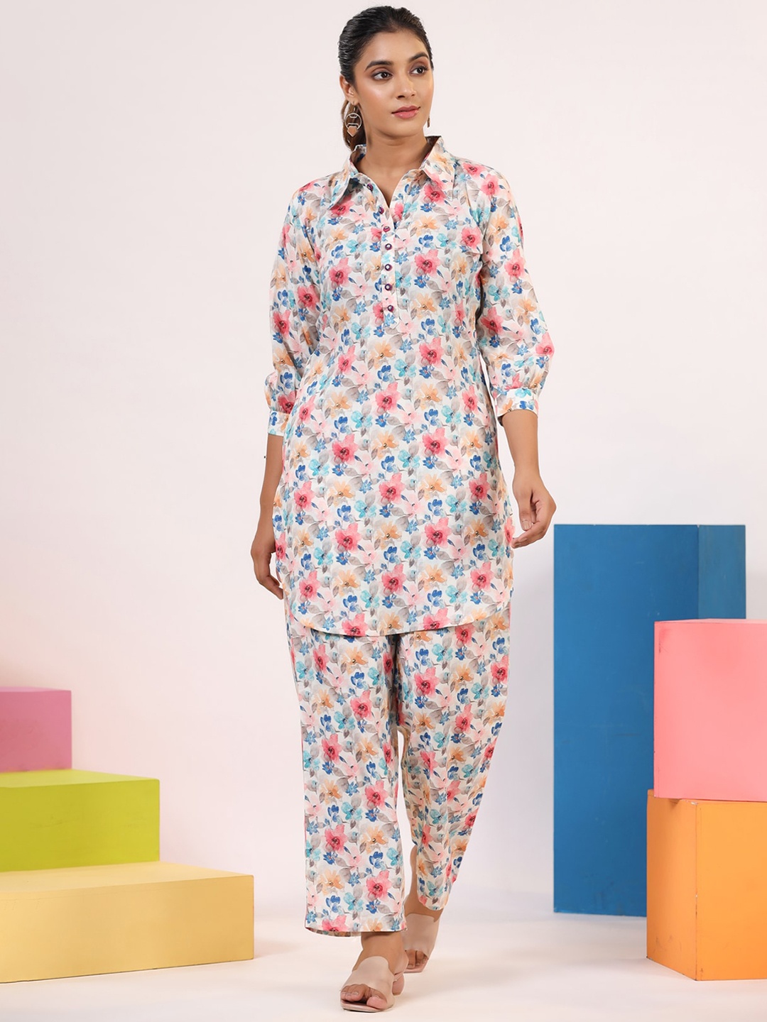 

Rangeelo Floral Printed Shirt-Collar Tunic With Trouser, White