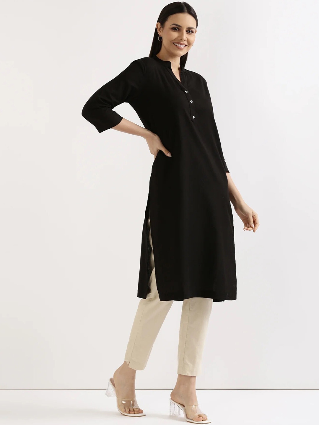 

AAYUMI Mandarin Collar Straight Kurta, Black