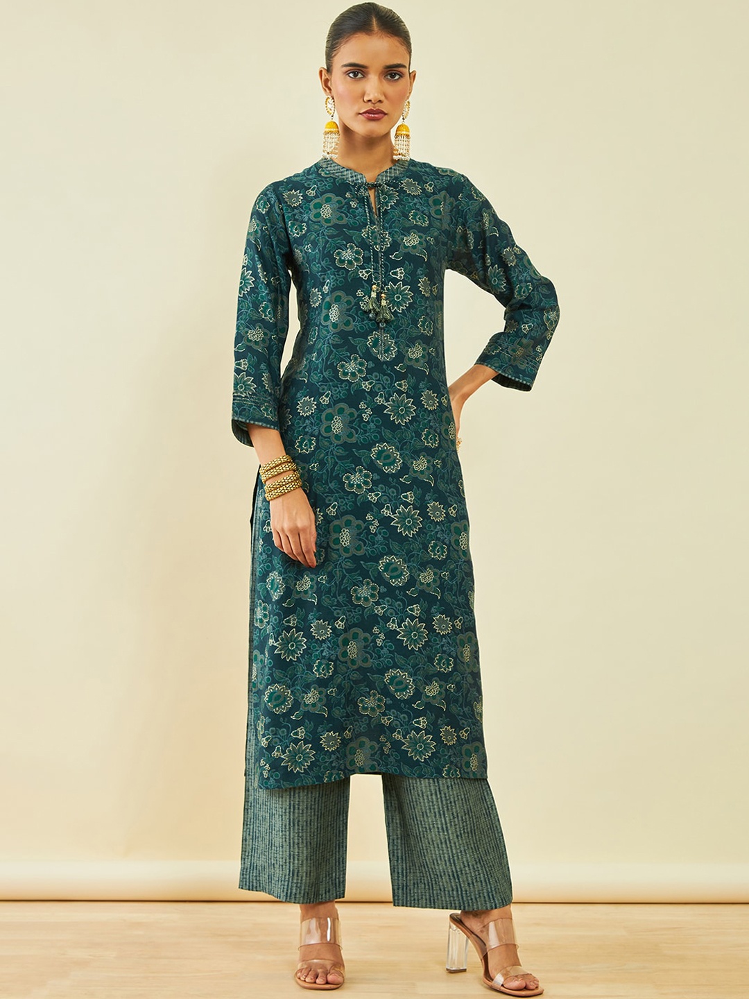 

Soch Floral Printed Tie Up Neck Regular Kurta With Trousers, Teal