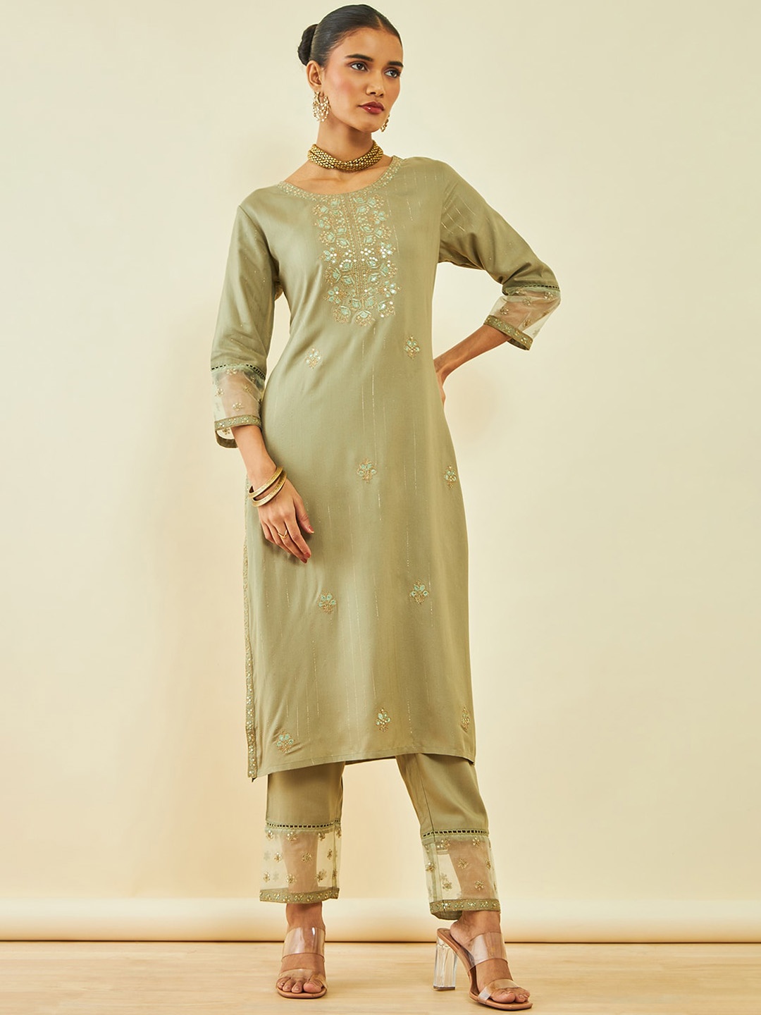 

Soch Floral Embroidered Sequinned Straight Kurta with Trousers, Green