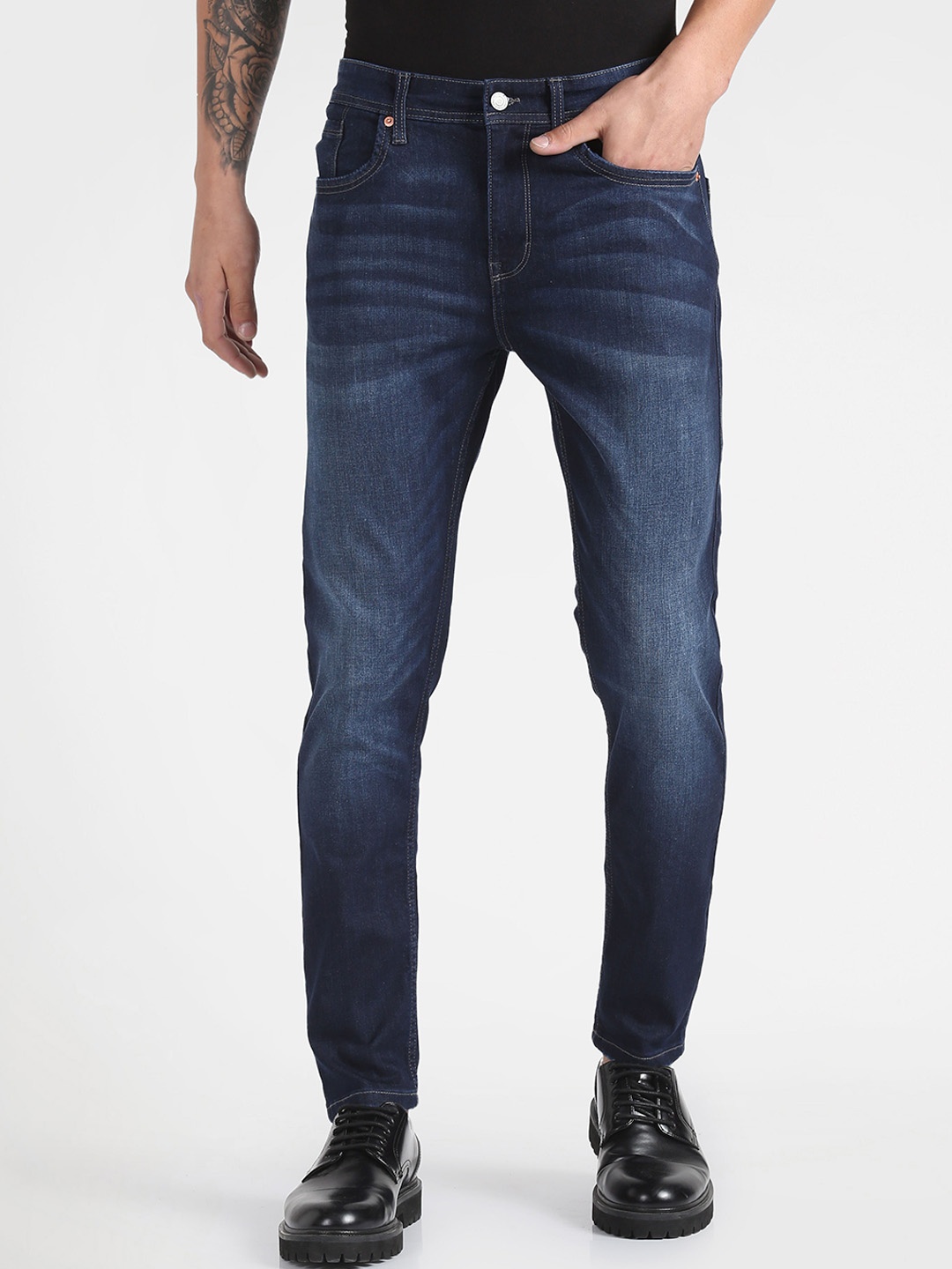 

Flying Machine Men Blue Tapered Fit Mid Rise Light Fade Jeans