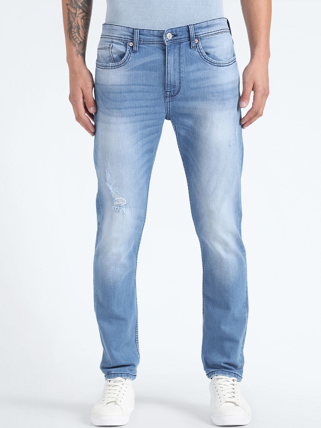 

Flying Machine Men Tapered Fit Mildly Distressed Heavy Fade Stretchable Jeans, Blue