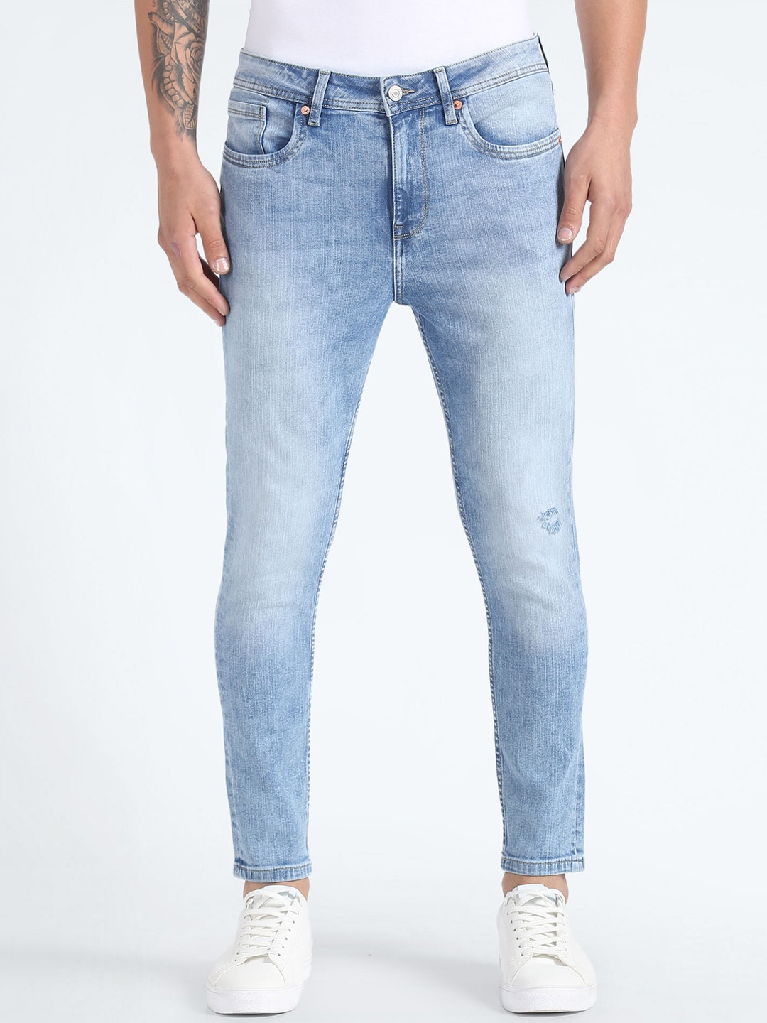 

Flying Machine Men Skinny Fit Mildly Distressed Heavy Fade Stretchable Jeans, Blue