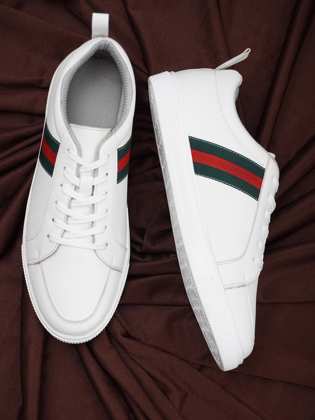 

LEONCINO Men Striped Lightweight Basics Sneakers, White