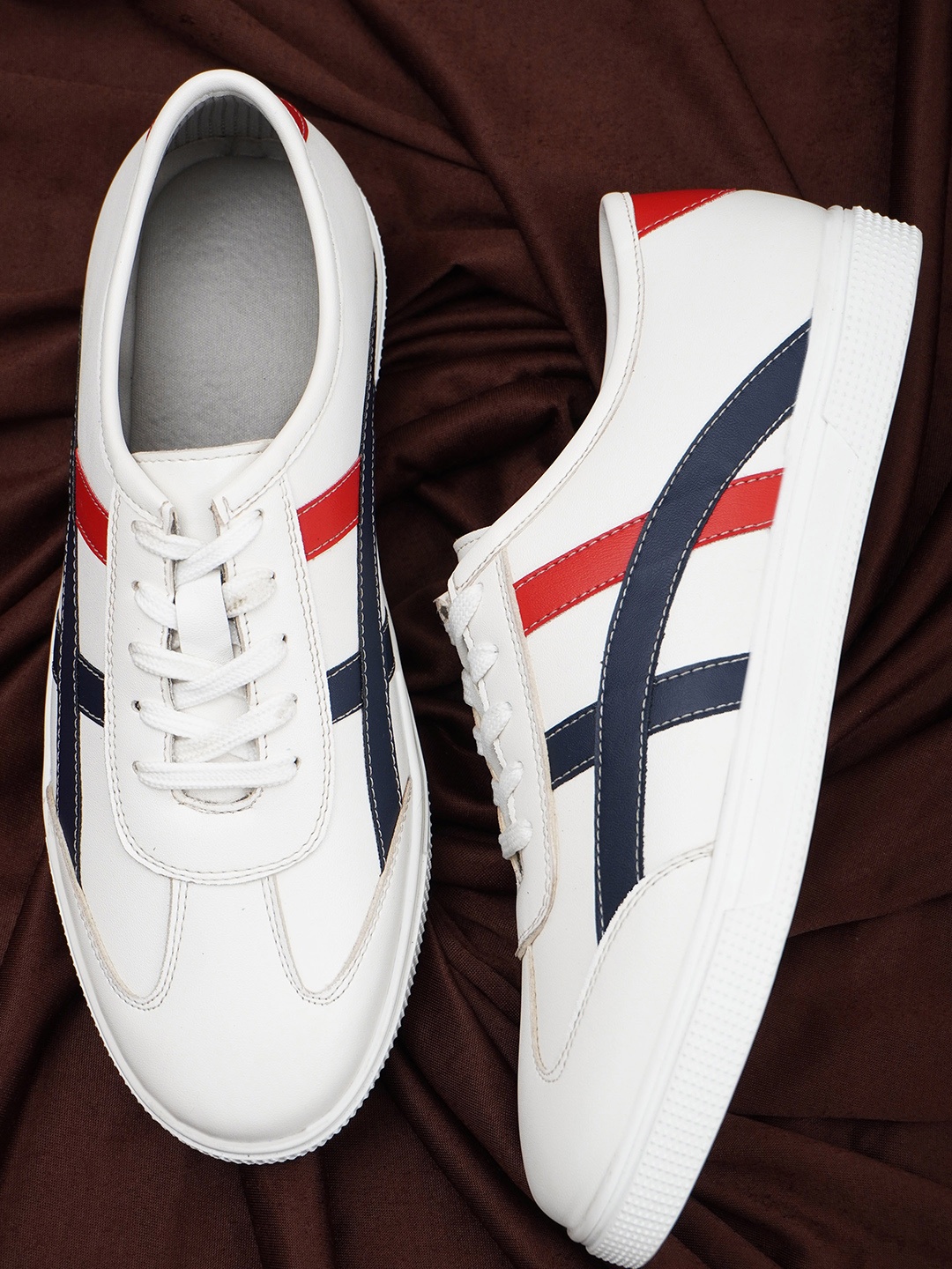 

LEONCINO Men Striped Lightweight Basics Sneakers, White