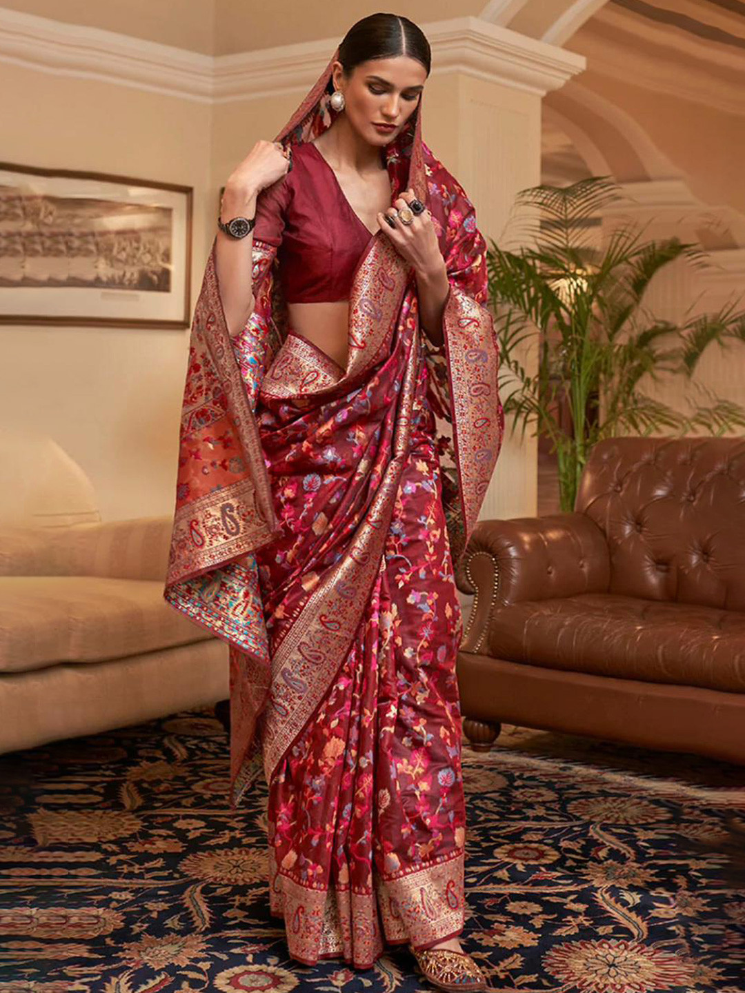

MORLY Floral Woven Design Zari Kanjeevaram Saree, Red