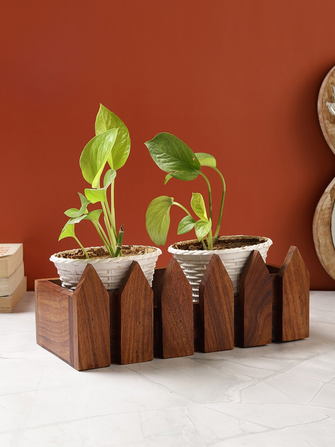 

VarEesha Flora Brown Wooden Planter