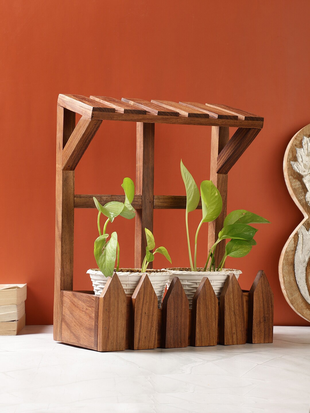 

VarEesha Flora Brown Wooden Hut Planter