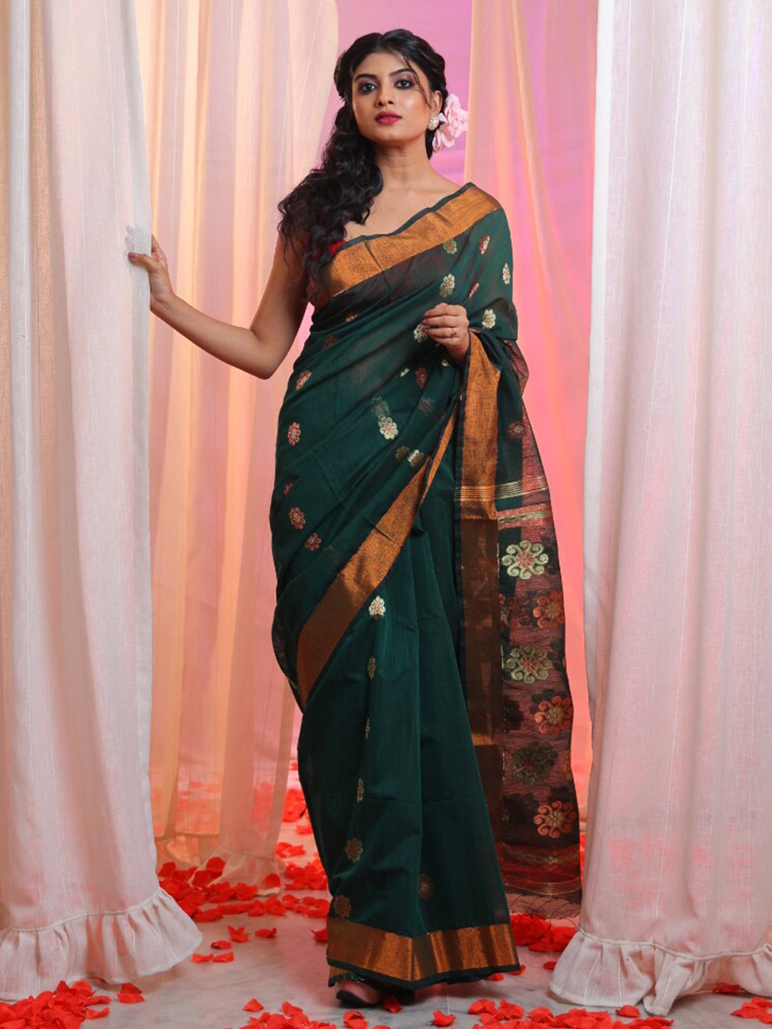 

Charukriti Woven Design Zari Saree, Green